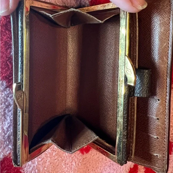 PRE-LOVED kisslock Louis Vuitton monogram - Picture 5 of 6